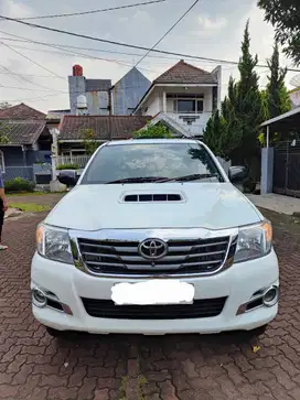 Hilux D Cabin E 4x4 MT 2012