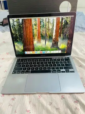 Jual MacBook pro 13 2020 Jual cepat langsung ambil di rumah