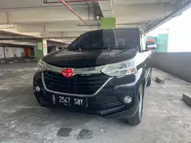 Toyota Avanza G MT Manual 2017 Hitam Low KM