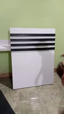 Backdrop TV minimalis