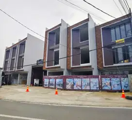 Di Sewakan Ruko 3 Lantai Di Jalan Utama Jagakarsa
