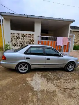 Toyota Corolla 2000