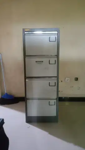 lemari kantor, filing kabinet