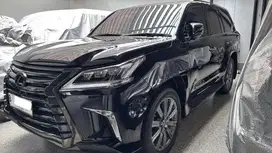 Lexus LX570 Luxury Low KM Istimewa