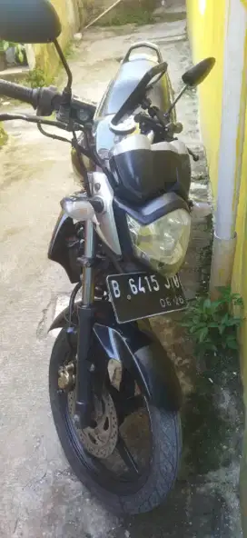 DIJUAL VIXION 2010
