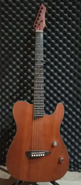 Gitar Sqoe electroacoustic