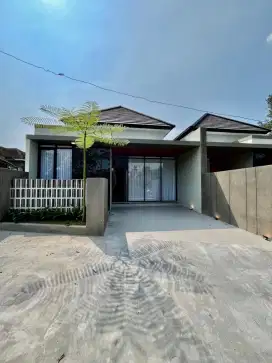 Rumah Mewah Dekat Jl Kaliurang Km 13 Kawasan Perumahan 15 Menit Ke UGM