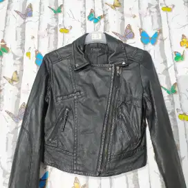 Jaket kulit ramones