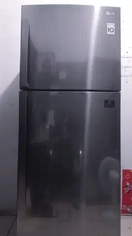 Kulkas 2 pintu JUMBO MEREK LG inverter hemat listrik