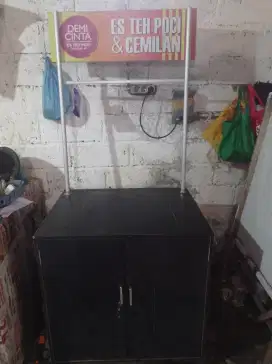 Meja rombong jualan es teh