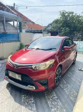 Toyota Vios Limo 1.5 Manual Merah Tahun 2015 (Bukan ex Taxi)