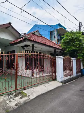 Dijual Rumah Hitung Tanah Strategis di Cakung Jakarta Timur