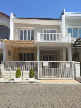 Rumah Baru Renov 2 lantai Taman Mutiara Pakuwon City Surabaya Timur