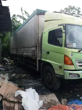 Wingbox long 9,5m tronton Hino FL260JW 2012 bagus siap kerja