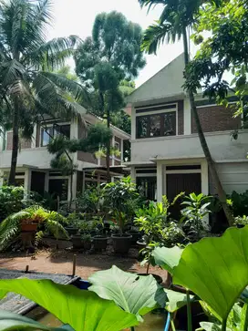 Di Jual Tanah dan Bangunan Rasa Villa