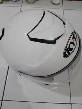 Helm Kyoto putih