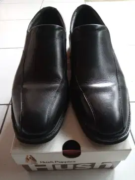 SEPATU FORMAL PRIA HUSH PUPPIES
