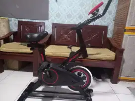Sepeda Statis untuk olahraga kondisi bagus
