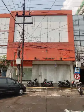 Ruko Raya Kedungdoro. Ex Bank. Parkir luas. Sby pusat.