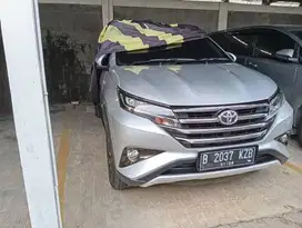 Mobil Rush keluarga nyaman dan terjangkau