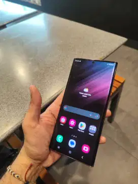 Samsung S22 ultra 12+256 sein lengkap mulus. Minus tipis bs tt