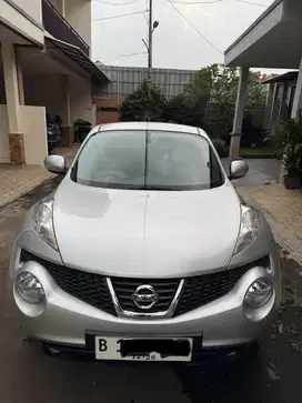 LowKM nissan juke 2011 antik silver mulus