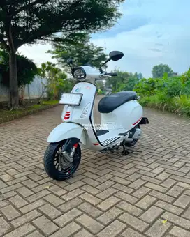 JUAL VESPA SPRINT S 150 IGET ABS FACELIF  2023 TERMURAH