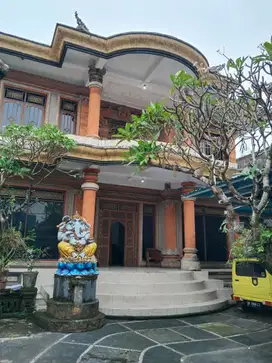 Dikontrak kan rumah murah lantai dua pinggir jln utama