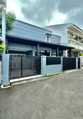 DD235 Rumah Bagus Hoek 130 m2 Tebet Dalam Jakarta Selatan