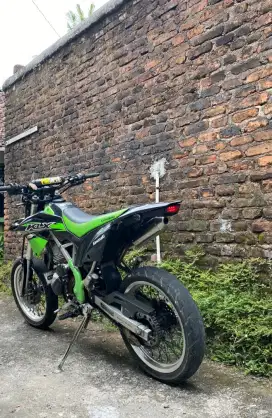 Klx 150 standar