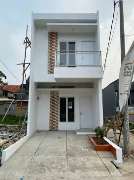 Jual rumah dua lantai dengan legalitas SHM