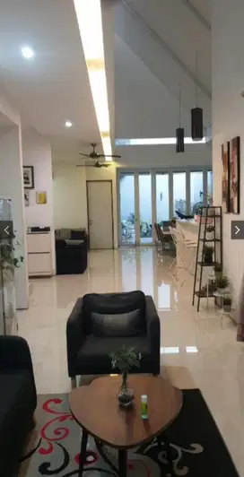 Dijual rumah fullfurnish di Taman royal 2. Cipondoh. Tangerang