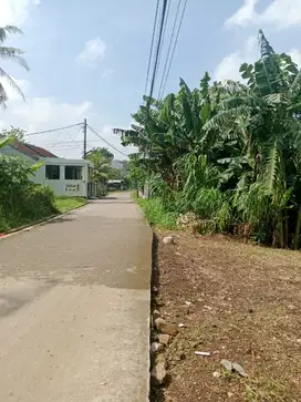 tanah darat pinggir jalan cor