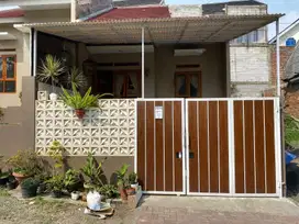 Jual rumah komplek Sariwangi semi furnish