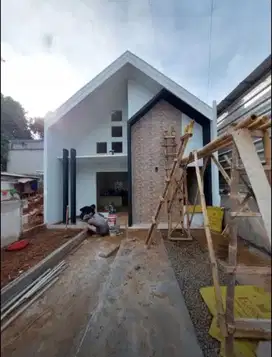 RUMAH NEW SIAP HUNI,PINGGIR JALAN DAN BEBAS BANJIR,DI CILODONG DEPOK