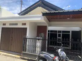 Dijual rumah 5 kamar padasuka murah