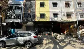 Dijual cepat ruko 3lt jl andi mappanyuki, makassar (rd)