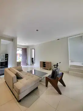 Jual Cepat Rumah Hommy Modern di Discovery Bintaro 16044Ad