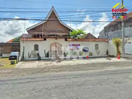 Dijual Resto Aktif dan Produkti Include Furniture di Jl. Kepiting