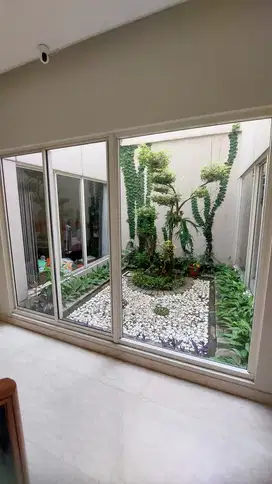 Dijual Rumah Bagus Di Mozart Selatan, Gading Serpong