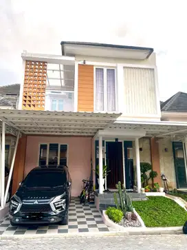 Rumah 2 Lt di Perum The Eagle Hill Mangunharjo