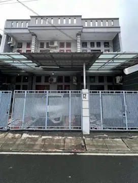 Rumah dan kost di pejompongan bendungan Hilir Jakarta pusat
