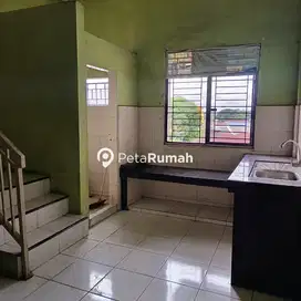 DISEWA RUMAH JALAN BRIGJEND ZEIN HAMID (HANNY & SUMI)