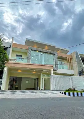 Rumah Mewah 4 Kamar di Kertajaya Indah Surabaya Timur