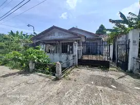 Gudang siap pakai di curug dekat pasar