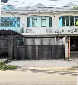 Disewakan Murah Ruko 2,5 Lantai Cipinang Duren Sawit