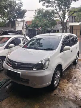 Nissan Grand livina 2013 Bensin