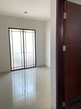 Disewakan Rumah Bagus Cluster Asia di Green Lake City