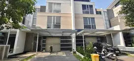 Rumah Mewah Golf Island Signature Uk 10x35, Cluster Bagus