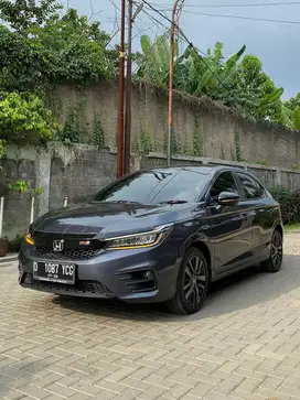 CITY HATCHBACK RS KM 21RB
